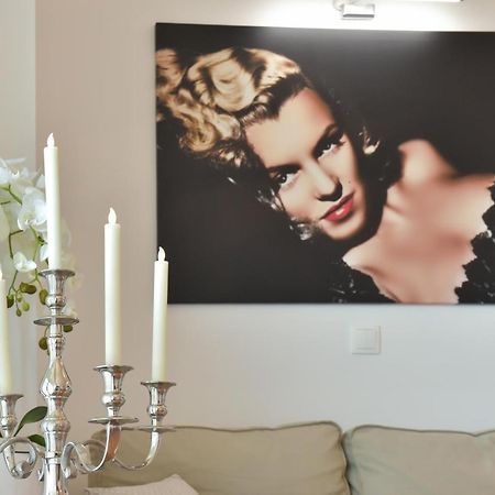 Mm Luxury Apartments Diamond & Silver Zara Esterno foto