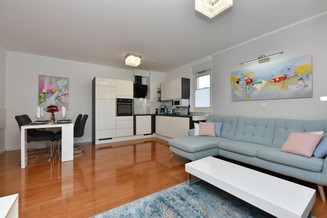 Mm Luxury Apartments Diamond & Silver Zara Esterno foto