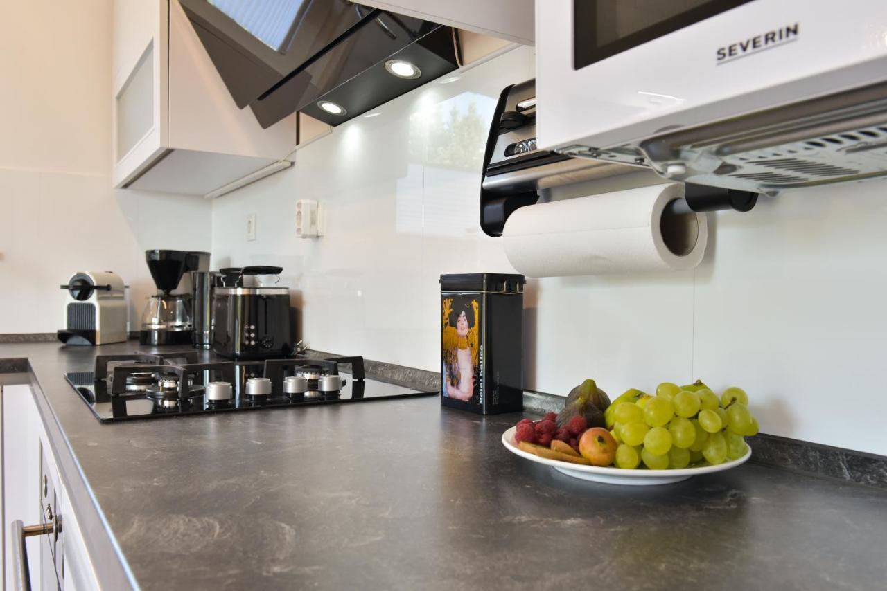 Mm Luxury Apartments Diamond & Silver Zara Esterno foto