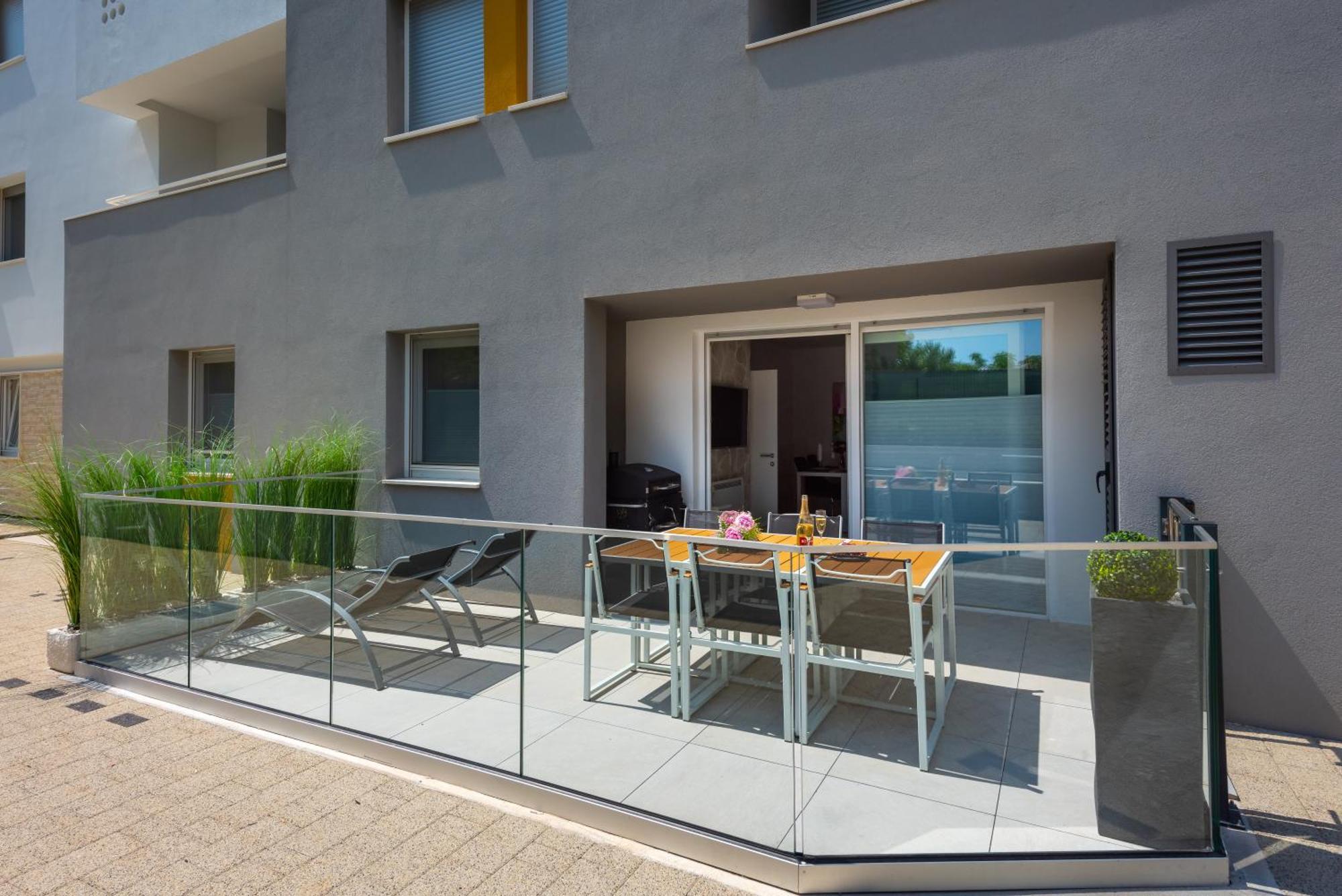 Mm Luxury Apartments Diamond & Silver Zara Esterno foto